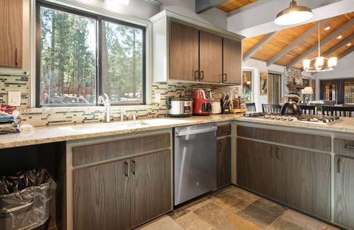 Evergreen Estates Cabin | Evergreen Cabin: Relax with Hot Tub & Game Room Fun