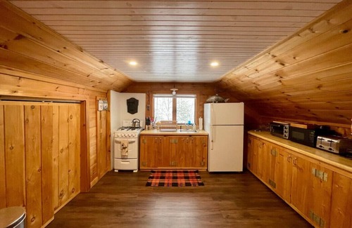 Greenville Apartment | Downtown Greenville Retreat - Guest Rated 10/10 with Kitchen