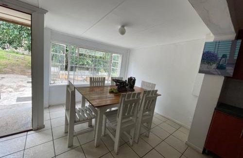 Alexandria Bed & Breakfast | Evergreen Avocado Orchard