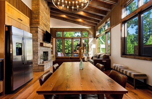 Afton Cabin | Evergreen Cove Cabin on Grand Lake Monkey Island, 2mi to Shangri-La, w/hot tub