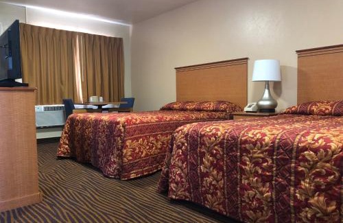 Mount Shasta Cabin | Affordable Evergreen Lodge: Family and Accessible Stay