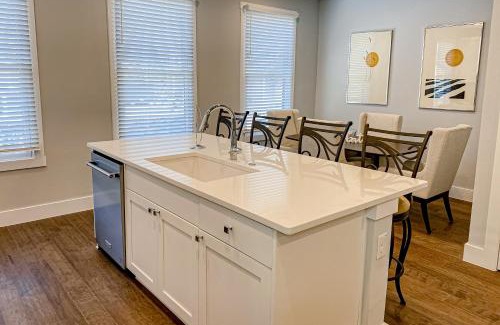 Tobin Hill House | Family-Friendly Evergreen Retreat with 9.7/10 Guest Rating
