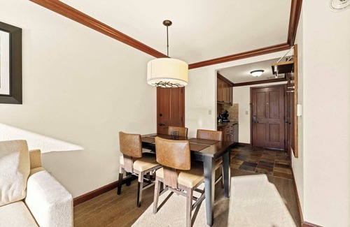 Olympic Valley Resort | Relax at Everline Resort & Spa: 8-Person Suite Awaits