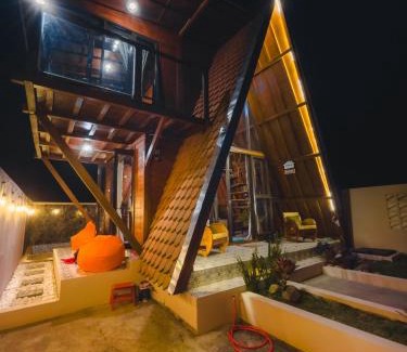 Megamendung Villa | Everwood Luxury Cabin by Nginapsini