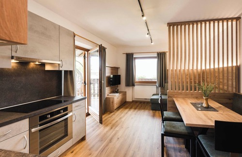 Villa Apartment | Wake Up to Majestic Mountain Views in South Tyrol