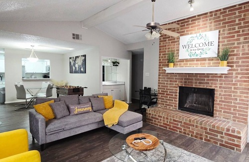 Arlington House | Every Event's Steps Away! Enjoy easy access 2 Arlington’s Entertainment District