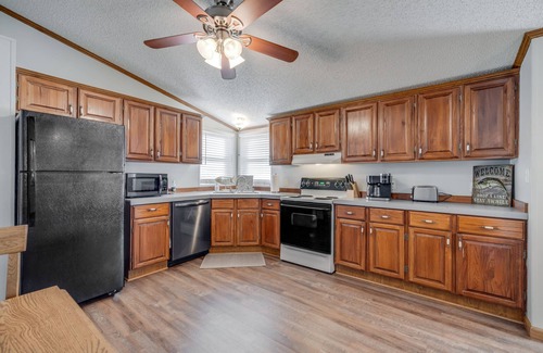Elizabethton House | Dream Getaway by Watauga River: Guest Rated 10/10!