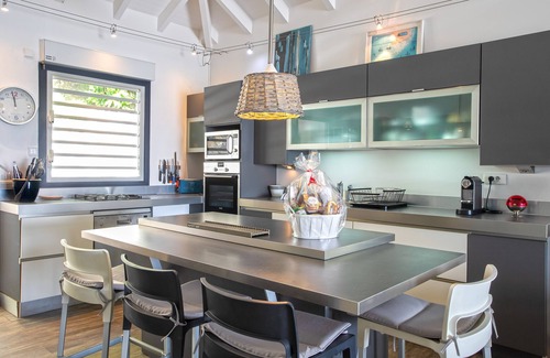 Cul de Sac Villa | Wake Up to Your Dream at Pinel Island with Ocean Views