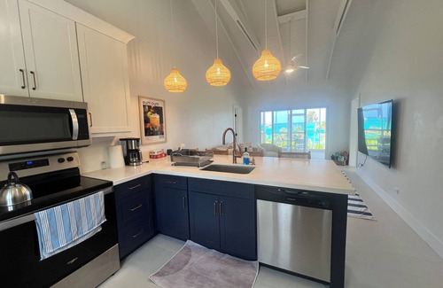North Palmetto Point Cottage | Every Room With a View