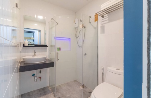 Silom House | Discover Every Surawong: Rated 9.4 with Family-Friendly Amenities