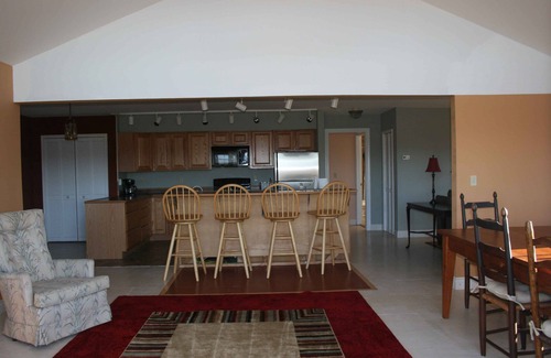 Haywood Cottage | Conveniently Located Retreat with Family and Pet Amenities