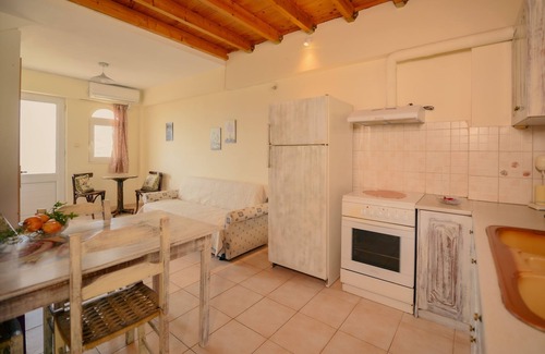 Archaia Olympia House | Evgenias House: Family-Friendly Stay in Ancient Olympia