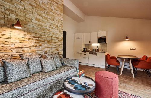 Kaprun Apartment | Pet-Friendly EVI Apartments with Spa and Breakfast Options