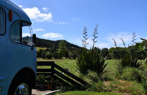 Northland House | Pet-Friendly Stay at Evi the School Bus, Oromahoe Downs