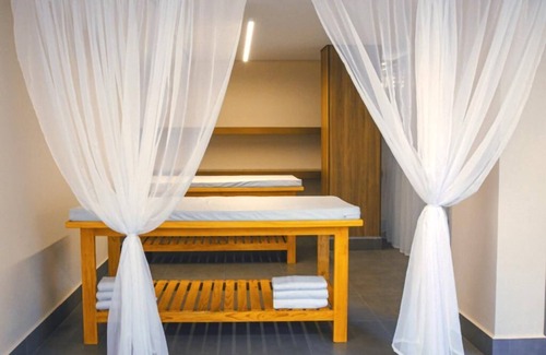 Termal Apartment | Relax at Evian Thermas Caldas Novas with Pool Access