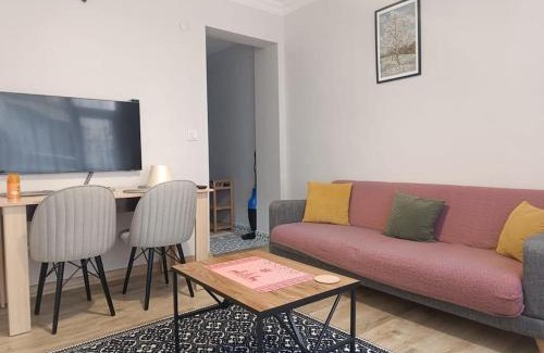 Uskudar Apartment | Evinizin Konforunu Yaşayın !