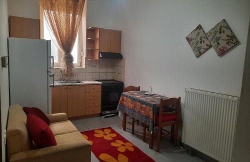 Mires Apartment | Cozy EVIS ROOMS: Family & Pet-Friendly Getaway