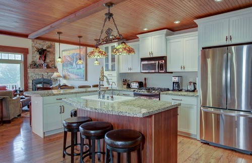 Ellicottville Ski Chalet | Top-Rated EVL Condo with Slope Views & Pool Access