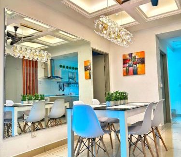 Bangi Sentral Apartment | Cozy Evo Bangi Duplex Homestay with Pool & High Rating