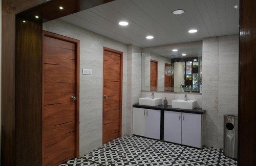 Candolim Hotel | Evoke Express Candolim