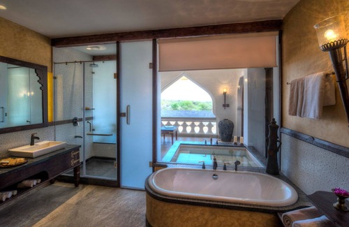 Kamalapur Hotel | Discover Evolve Back, Hampi: Guest Rated 9.8 with Pool & Spa