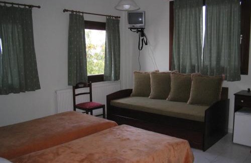 Vergina House | Comfortable Stay at Evridiki with Breakfast & Family Amenities