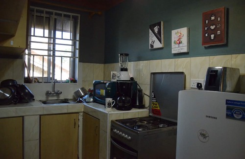 Jinja Apartment | Discover Ewaffe@PACO: Pet-Friendly Retreat with Spa Access