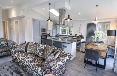 Egton Cottage | Family-Friendly Ewe Crag Beck Lodge with Garden in Whitby