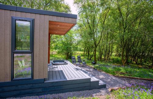 Benderloch Apartment | Guest Rated 9.7: Ewe Pod Glamping with Private Hot Tub