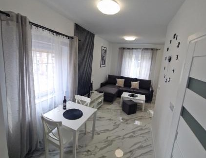 Sulecin Apartment | Highly Rated Family-Friendly Getaway with Top Amenities