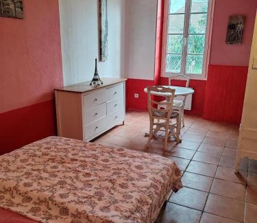 Anglade House | Pet-Friendly Getaway at Ex Domaine Chandelier Hotel