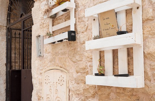 Bitetto Apartment | Ex Monastero in Centro Storico a Bitetto, 3 Bedrooms, Free Wi-Fi.