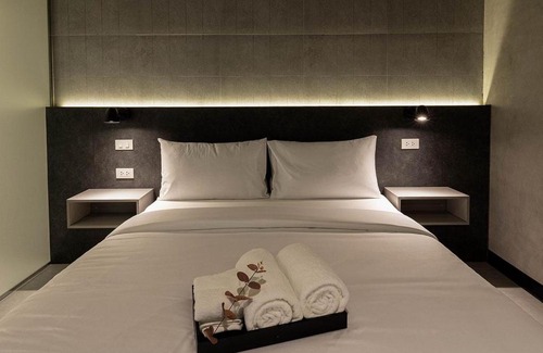 Nonthaburi Hotel | Budget-Friendly Stay at EX2 Hotel - Guest Rated 8.8/10