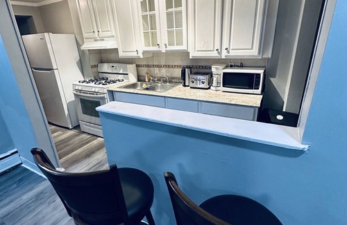 Upper Darby House | Perfect Location: Well-Furnished & Child-Friendly Accommodations