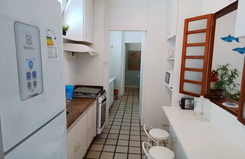 Vila Julia Apartment | Convenient Stay Steps from Praia Enseada - Excel 3 Dorm