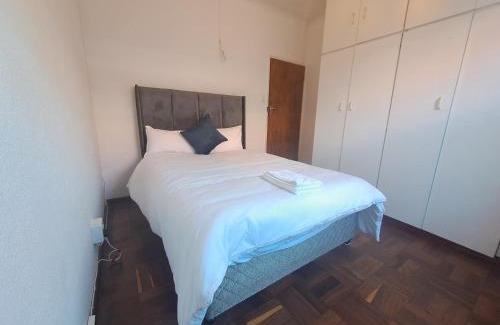 Parow North House | Budget-Friendly Excel North Accommodation with Pool Access