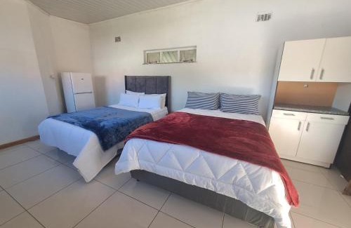 Parow North House | Budget-Friendly Excel North Accommodation with Pool Access