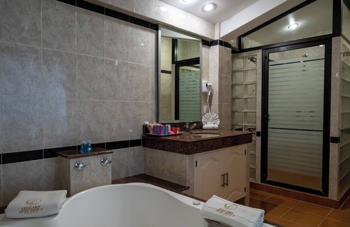 Tequesquitengo Hotel | Explore Excelaris Grand Resort: Pool, Spa & Family Fun