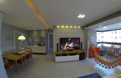 Jardim Apipema Apartment | Vibrant Apartment for Carnival 2024 with Pool & Spa