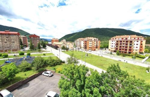 Abena Apartment | Cozy Apartment in the Aragonese Pyrenees - Family Friendly