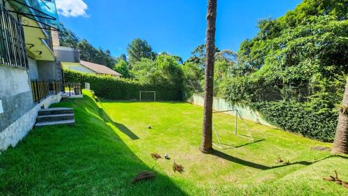 Alto da Boa Vista House | Elegant Retreat in a Prime Neighborhood of Campos do Jordão