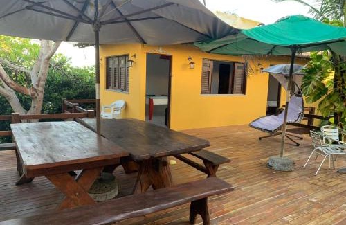 Coqueiro House | Inviting Home at Praia do Coqueiro with 4 Suites