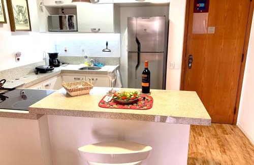 Pinheiros Apartment | Elegant 4-Star Apartment Near Fradique Metro with Ocean View