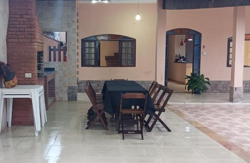 Pereque House | Inviting Sobrado in Guarujá with Ocean Views and Pet-Friendly