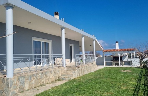 Agia Marina Mikrolimanou Villa | Breathtaking Views Just Steps from the Crystal Aegean Sea
