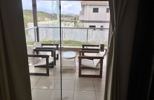Foguete House | Beachfront Bliss: Top-Rated 3-Storey House with Ocean View