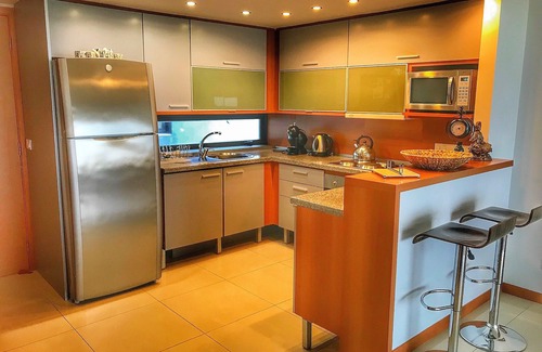 Aidy Grill Apartment | Inviting 15th Floor Apartment with Oceanfront Views