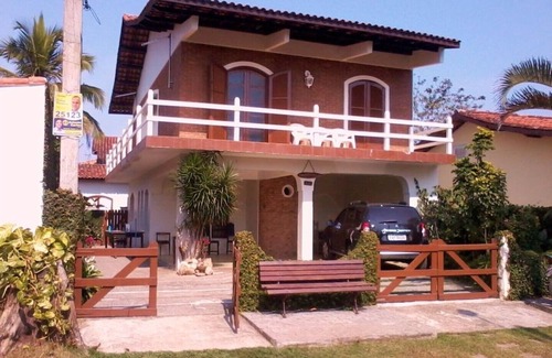 Jardim Capricornio House | Cozy Beach House with Sea View, Terrace & Pizza Oven