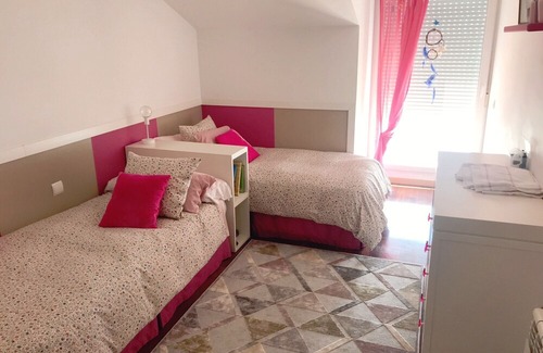 Santa Cruz de Bezana House | Beautiful Chalet with Garden and Family-Friendly Amenities