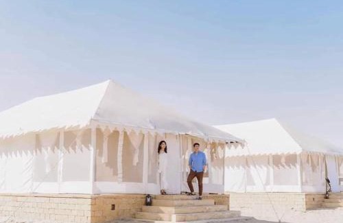 Sam Resort | Ideal Desert Safari Camp: Breakfast & Family-Friendly Fun